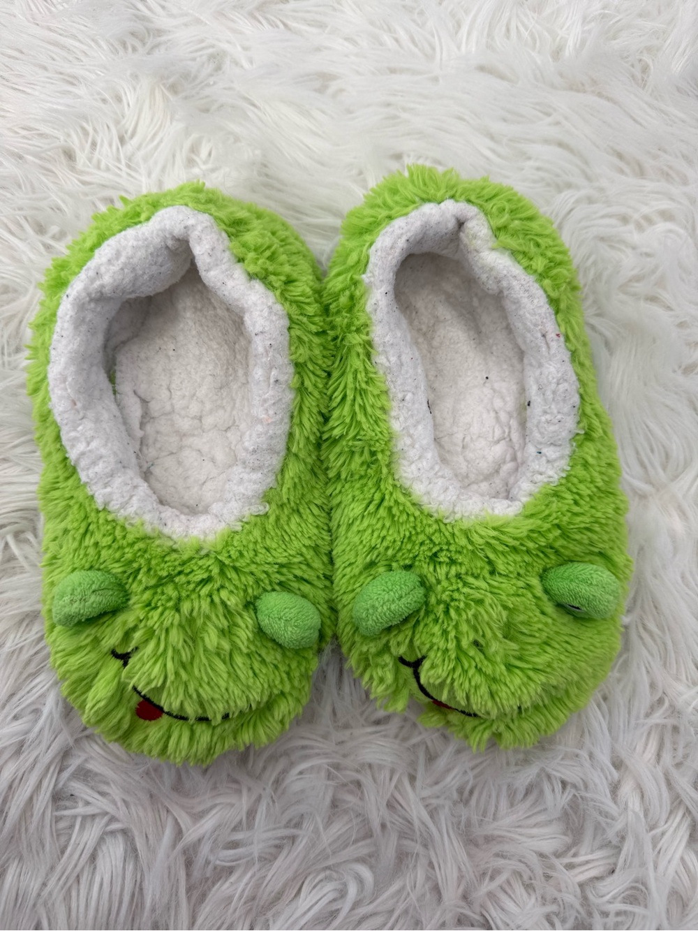 Snoozies Kids Size 1 Fuzzy Green Frog Slippers - Plush Indoor Shoes
